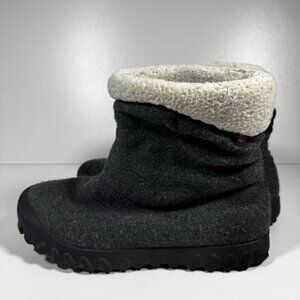 BOGS B MOC II Womens 9 40 Wool Sherpa Boots Winter Boots Snow Wicking Plush
